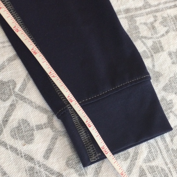 🏈Norte Dame Football shirt. Size M 10/12 youth - Picture 5 of 7